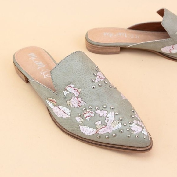 Mint Gray Floral Embroidered Flats - Picture 4 of 4